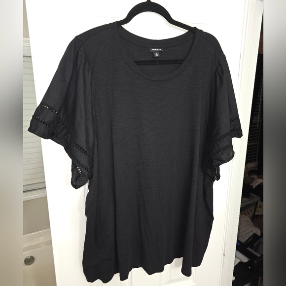 torrid Tops - Torrid Black Lace Sleeve Women's Top Size 5